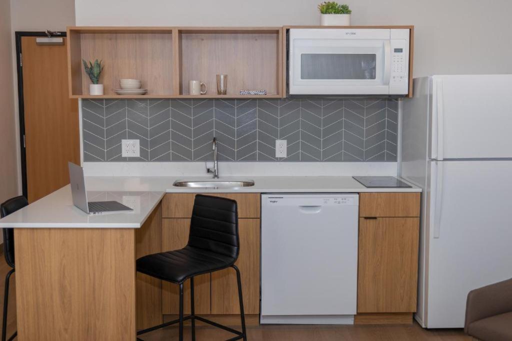 Livaway Suites Tri-Cities-Richland Zewnętrze zdjęcie